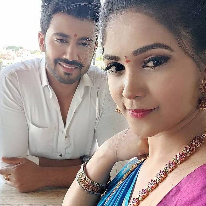 అమూల్య గౌడ, నిరంజన్ (Image credit: Amulya Gowda/Instagram)