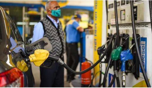 Petrol-Diesel Price Today 4th July 2022 check latest rate with citiwise full list know today new fuel prices according to iocl marathi news Petrol-Price Today : पेट्रोल-डिझेलच्या किमतींमध्ये मोठा दिलासा! देशात आजचे दर काय?