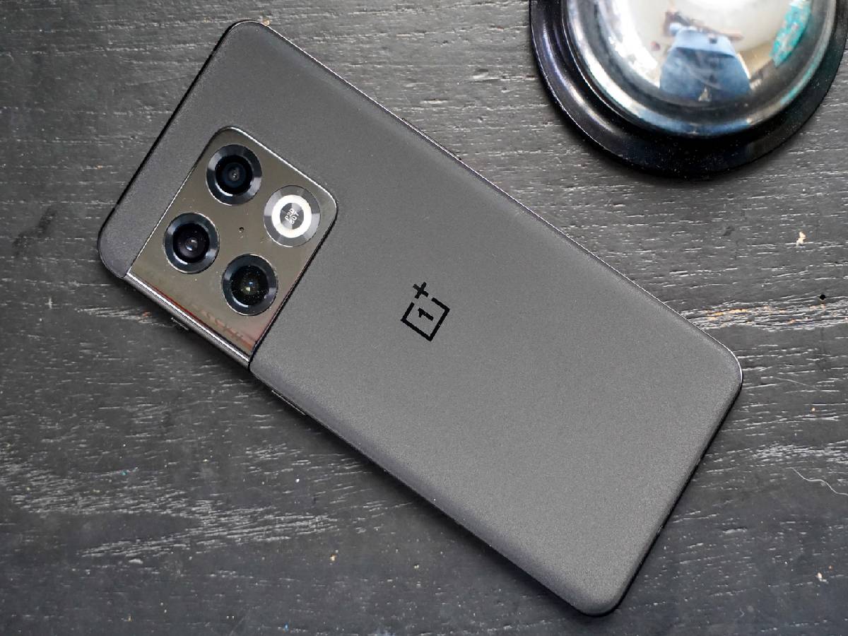 OnePlus 10T : 16GB रॅम अन् 512GB मेमरी; दमदार फिचर्ससह येणार वनप्लसचा आगामी स्मार्टफोन