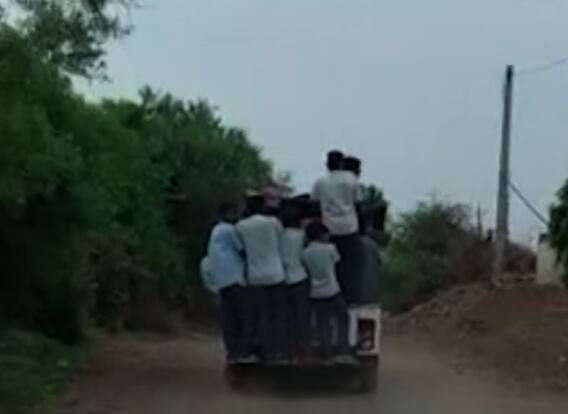 ભાવનગરઃ અહીંયા વિદ્યાર્થીઓ જીવના જોખમે કરી રહ્યા છે મુસાફરી, જુઓ આ વીડિયો