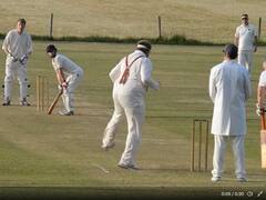 Video: इस बॉलर के एक्शन को देख हैरान हो रहे लोग, गेंदबाज खुद बोला- मैं दुनिया का सबसे खराब क्रिकेटर