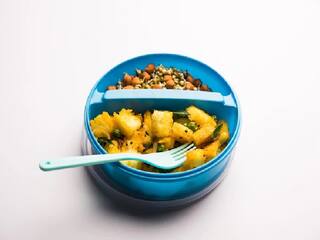 Kitchen Tips: केवल सूजी ही नहीं बल्कि ब्रेड से भी बना सकते हैं उपमा, जानें इसे बनाने की विधि के बारे में