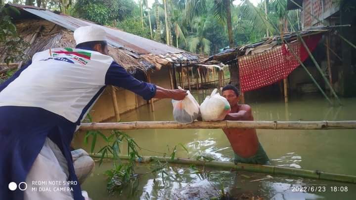 Assam Flood : गेल्या 24 तासात आसाममध्ये पूर आणि भूस्खलनामुळं 10 जणांचा मृत्यू, 45 लाखाहून अधिक नागरिकांना फटका