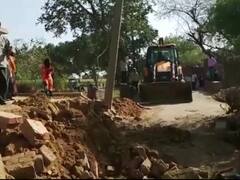 Auraiya: तहसील दिवस पर शिकायत के बाद प्रशासन ने लिया बड़ा एक्शन, अवैध निर्माण पर चला बुलडोजर