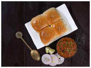 Masala Pav Recipe: रिमझिम बारिश में मजा लें चाय के साथ मसाला पाव का, आइए जानें इसकी रेसिपी
