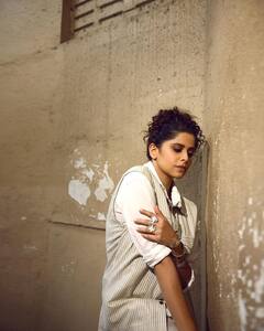 Happy Birthday Saie Tamhankar : नाटकांतून अभिनयाचं वेड लागलं, सांगलीच्या सईनं मराठीसोबतच बॉलिवूडही गाजवलं!