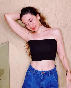 Karisma Kapoor Photos: करिश्मा कपूर की इन तस्वीरों को देख आप भी हो जाएंगे क्लीन बोल्ड, कहेंगे- 'दिल तो पागल है'