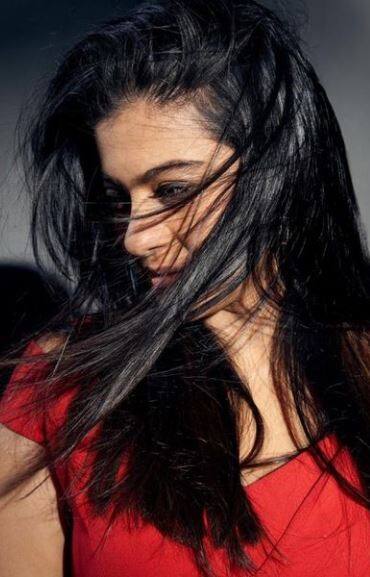 47 ਸਾਲ ਦੀ ਹੋ ਕੇ ਗਲੈਮਰਸ ਦਿਖਦੀ ਹੈ ਕਾਜੋਲ