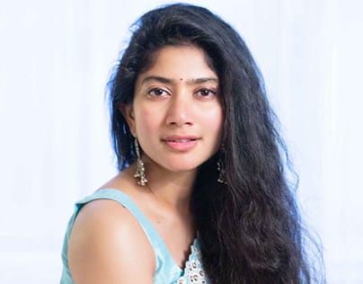 பிரேமம் படம் மூலம் மிகவும் பிரபலம்