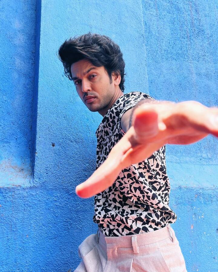 ‘जुळून येती रेशीमगाठी’ या मालिकेने त्याला खऱ्या अर्थाने ओळख मिळवून दिली.