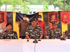 Dantewada News: सीआरपीफ के सामने दो नक्सलियों ने किया सरेंडर, लंबे समय से थे एक्टिव