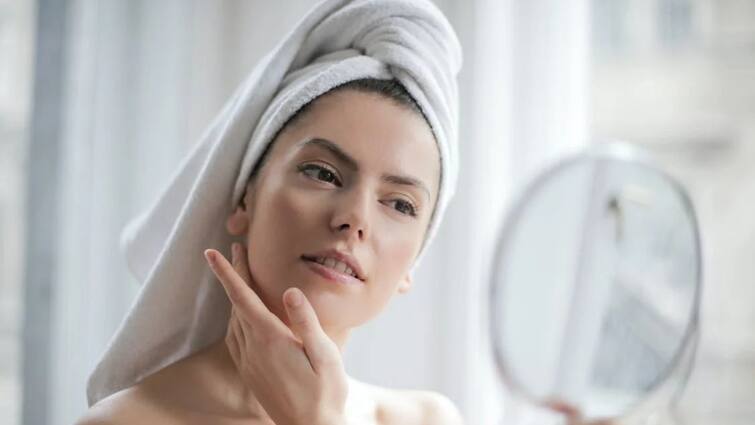 Effective ways of combatting oily skin during rainy season Monsoon Skin Care: বর্ষাকালে অয়েলি স্কিনের যত্ন নেবেন কীভাবে? রইল কিছু ঘরোয়া টিপস