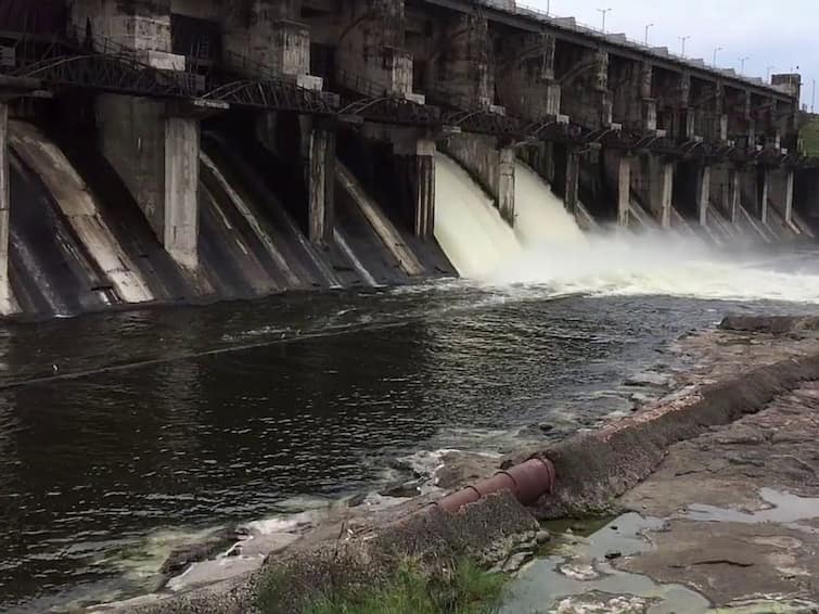 Rajkot News 3 gates of Aji-2 dam in Rajkot were opened 1 foot RAJKOT : આજી-2 ડેમના 3 દરવાજા 1 ફુટ ખોલવામાં આવ્યાં