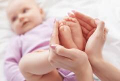 Monsoon Baby Care: बरसात में बच्चों की इस तरह करें देखभाल, वरना हो सकती हैं समस्याएं