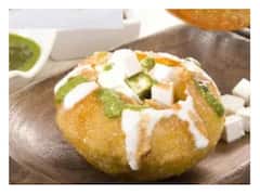 Kitchen Hacks: कुछ चटपटा खाने का मन है तो बनाएं पनीर की कचौड़ी