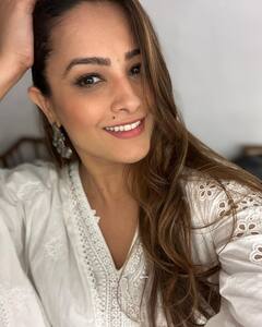 Anita Hassanandani Pics: शूट पर बेटे आरव के साथ मस्ती करती नजर आईं टीवी की ‘नागिन’, सामने आईं तस्वीरें
