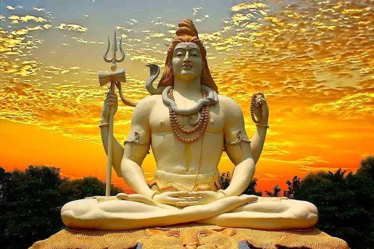 Somvar Upay: For getting blessing of Lord Shiv do these upay on monday Somvar Upay: ભોળાનાથી કૃપા માટે સોમવારે જરૂર કરો આ છ કામ, દરેક મનોકામના થશે પૂર્ણ