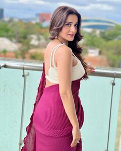 Monalisa Saree Photos : नज़रें झुकाए...पल्लू फैलाए, इस तरह अदाएं दिखातीं खूबसूरत मोनालिसा