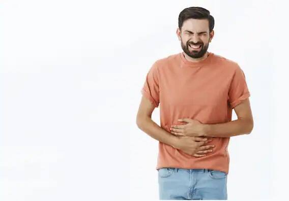 खाने के बाद पानी पिएं: क्या आप खाना खाने के तुरंत बाद पीते हैं पानी, जानिए इस आदत के नुकसान