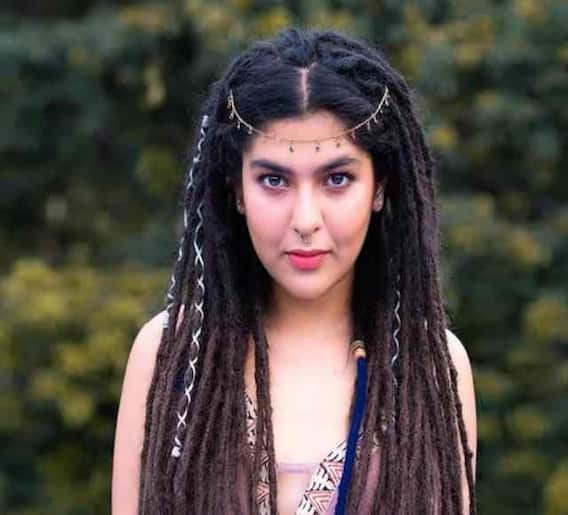 ‘सोनू’ फेम निधी भानुशालीच्या बोल्ड अदा!