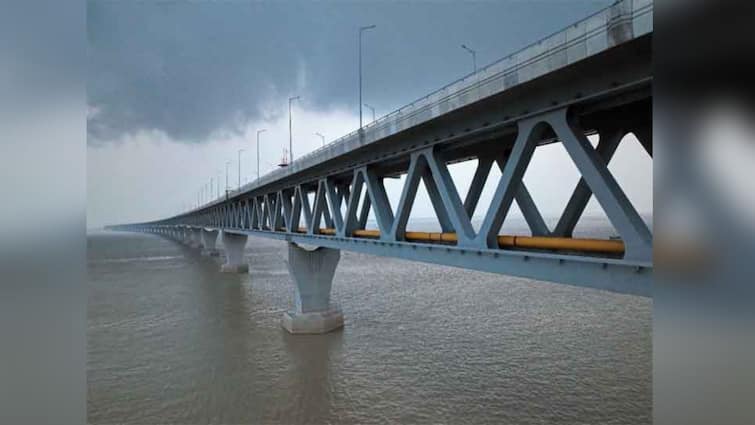 Bangladesh Padma Bridge opened to the public from today Bangladesh: '৭১-এর মুক্তিযুদ্ধের পর এটাই দেশের সব থেকে বড় ঘটনা', আজ থেকে সাধারণের জন্য খুলল পদ্মা সেতু