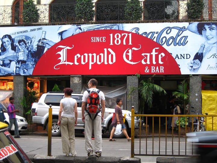 Are You a Foodie? Visit These 5 Iconic Eateries in Mumbai Mumbai: மும்பை பக்கம் போனா மிஸ் பண்ணிடாதீங்க! நச்சுனு சாப்பிட 5 இடங்கள் இதுதான்!