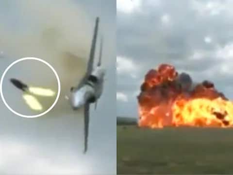 viral video: plane pilot ejects from fighter jet before crash ashas Video: પ્લેન ક્રેશ થવાની ગણતરીની સેકન્ડોમાં જ બહાર નીકળ્યો પાયલટ, વિમાન દૂર્ઘટનાનો ભયાનક વીડિયો વાયરલ