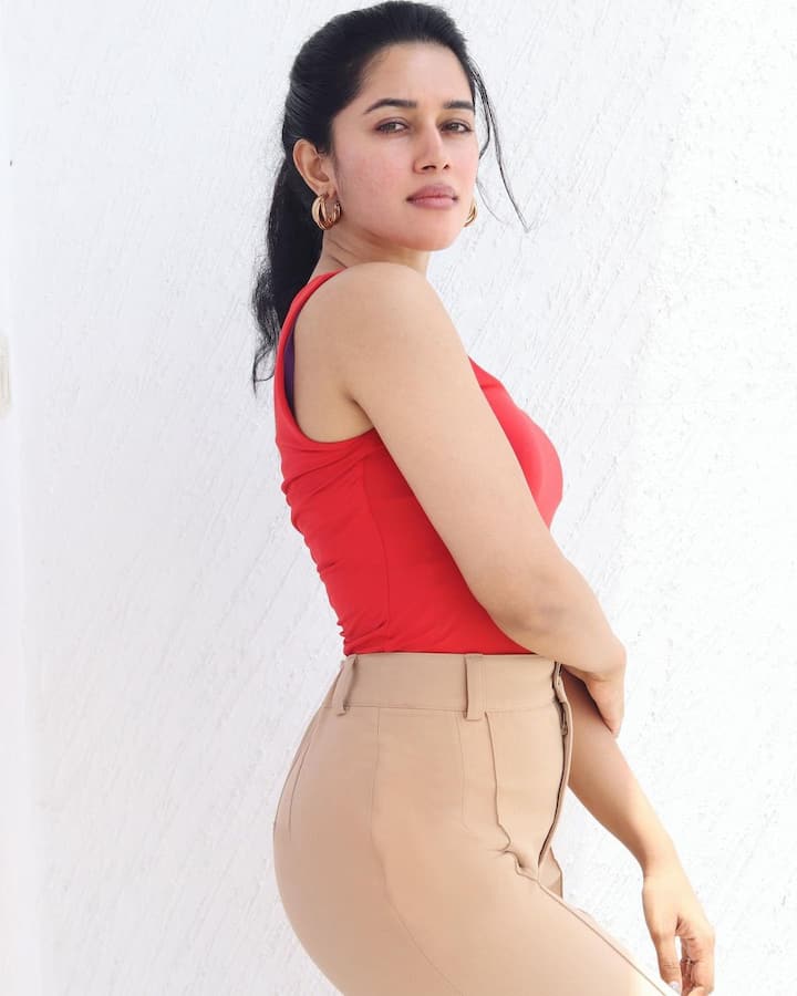 பொன் மஞ்சள் மஞ்சள் பெண்ணே எங்கே செல்கிறாய்..!