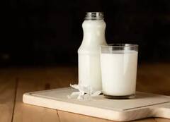 Milk for Weight Loss : वजन कमी करण्यासाठी अशा प्रकारे दुधाचे सेवन करा