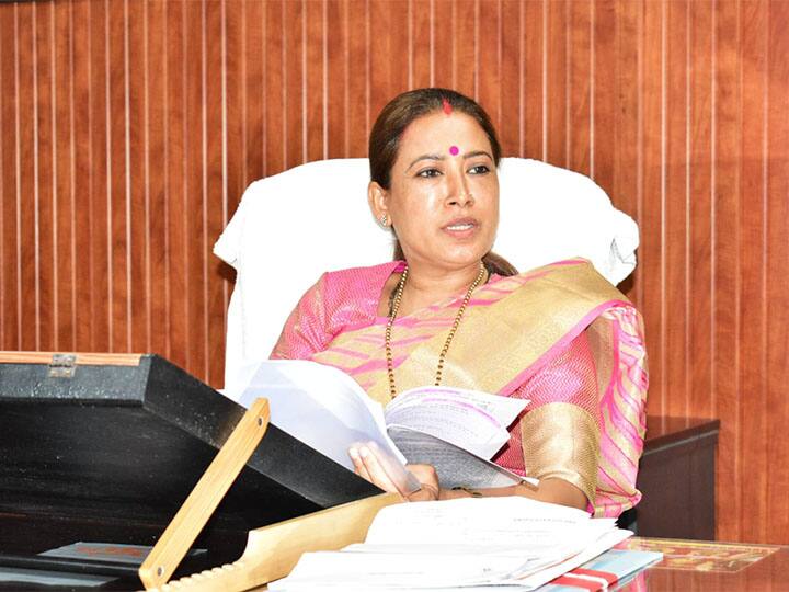 Uttarakhand News: थमने का नाम नहीं ले रहा रेखा आर्य और मचिन कुर्वे के बीच विवाद, सीएम धामी जल्द लेंगे बड़ा फैसला Uttarakhand News: Controversy between Rekha Arya and Machin Kurve is not CM Dhami may take big decision ann Uttarakhand News: थमने का नाम नहीं ले रहा रेखा आर्य और मचिन कुर्वे के बीच विवाद, सीएम धामी जल्द लेंगे बड़ा फैसला