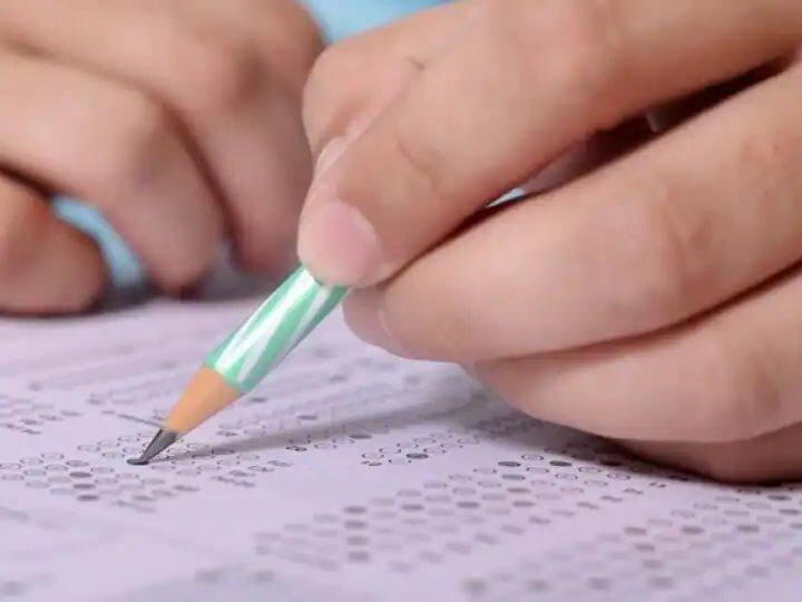 CUET Exam 2022 Mock Test NTA released mock practice question papers at cuet.samarth.ac.in Check How to Get CUET 2022 Mock Test : कॉमन युनिव्हर्सिटी प्रवेश परीक्षेसाठी मॉक टेस्ट प्रश्नपत्रिका प्रसिद्ध, येथे करा चेक