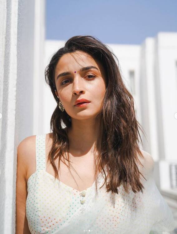 इंस्टाग्रामच्या टॉप-5 इनफ्लुएन्सर्सच्या यादीत आलियाचं नाव