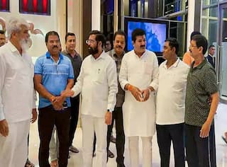 Maharashtra Crisis: શિવસૈનિકોના વિરોધ પ્રદર્શન વચ્ચે કેન્દ્ર સરકારે બળવાખોર ધારાસભ્યોને આપી સુરક્ષા,  CRPFના જવાનો તૈનાત કરાયા