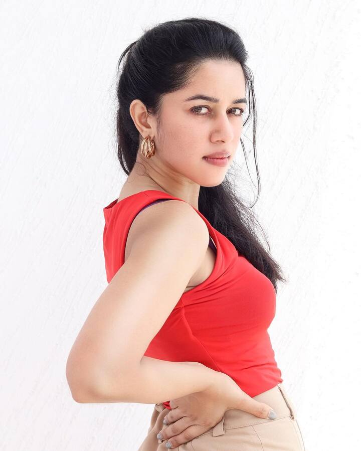 మృణాళిని రవి అందమైన ఫోటోలు -Image Credit:Mrinalini Ravi/Instagram