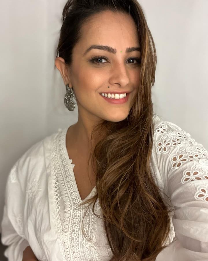 टीवी एक्ट्रेस अनीता हस्सनंदनी (Anita Hassanandani) इन दिनों छोटे पर्दे से दूर हैं और अपने बेटे आरव रेड्डी (Aaravv Reddy) के साथ समय बिता रही हैं.