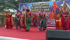 Ashadhi Wari PHOTO : लावणी कलाकारांकडून चौफुल्यावर वारकऱ्यांची अनोखी सेवा