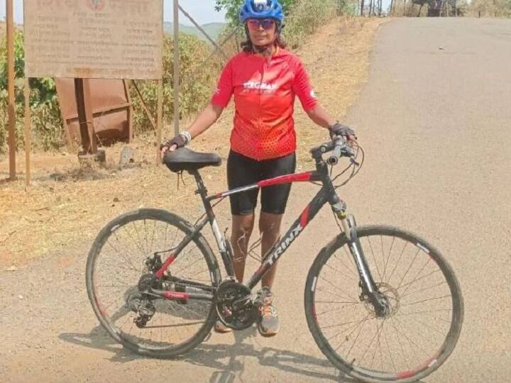 preeti with her cycle