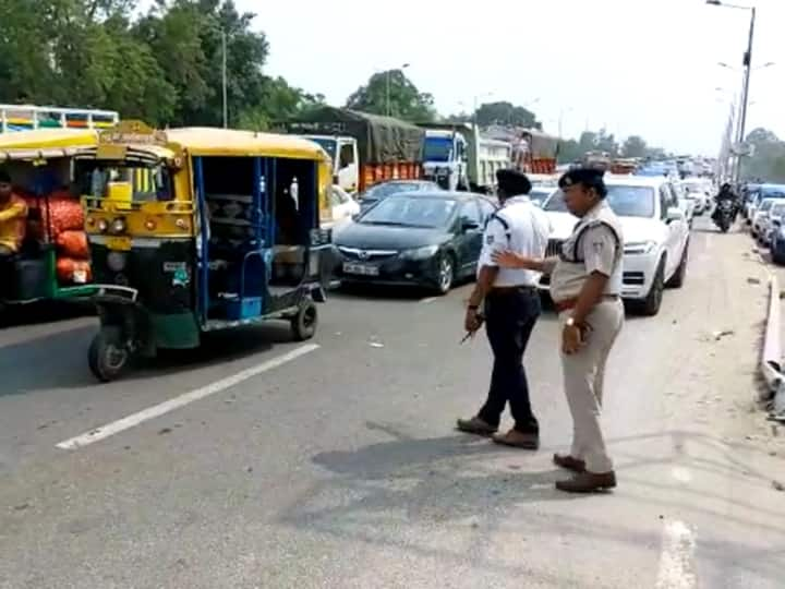 Haridwar Uttarakhand commuters facing problems due to traffic jams on weekend ANN Haridwar News: धर्मनगरी हरिद्वार में लंबे ट्रैफिक जाम ने यात्रियों को रुलाया, चिलचिलाती धूप में रेंगते नजर आए वाहन