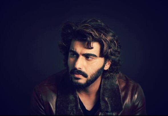 আজ জন্মদিন বলিউড অভিনেতা অর্জুন কপূরের। বি টাউনের জনপ্রিয় অভিনেতাদের মধ্যে অর্জুন কপূর জায়গা করে নিয়েছেন। আজ তাঁর জন্মদিনে জেনে নেওয়া যাক তাঁর সম্পর্কে অজানা এবং চমকদার কিছু তথ্য।