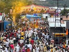 Ashadhi Wari :  येळकोट येळकोट जय मल्हार... भंडाऱ्याची उधळण करत माऊलींच्या पालखीचे जेजुरीत स्वागत