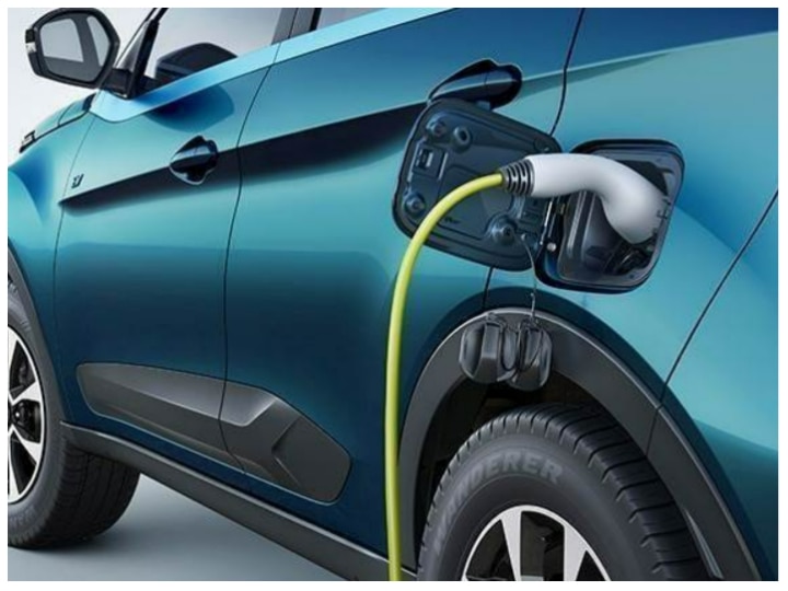 इलेक्ट्रिक वाहनों की बैटरी चार्जिंग पर 18 प्रतिशत GST-18 percent GST on battery charging of electric vehicles