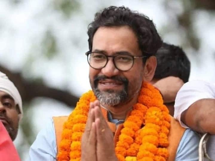 up news MP Dinesh Lal Yadav reached Azamgarh for first time after the victory ann Azamgarh: जीत के बाद पहली बार आजमगढ़ पहुंचे सांसद निरहुआ, लोगों से किया ये बड़ा वादा