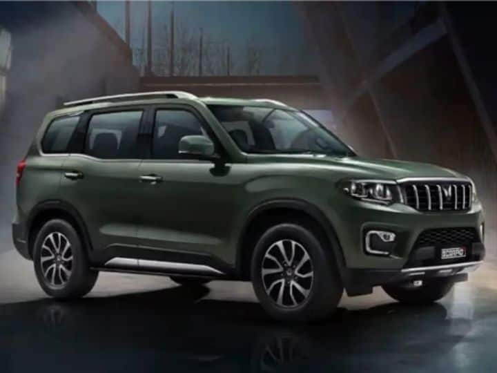 नवीन Mahindra Scorpio-N मध्ये Amstallion पेट्रोल इंजिन देण्यात आले आहे. जे 200 PS पॉवर आणि 380 Nm टॉर्क जनरेट करते. दुसरा पर्याय म्हणजे mHawk डिझेल इंजिन जे 175 PS पॉवर आणि 400 Nm टॉर्क जनरेट करते. ट्रान्समिशन पर्याय 6-स्पीड मॅन्युअल तसेच स्वयंचलित गिअरबॉक्ससह उपलब्ध आहेत.