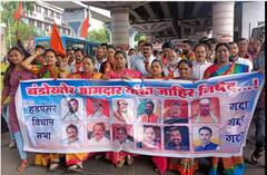 Pune Shivsena News: पुण्यात शिवसैनिकांनी काढली बंडखोर आमदारांची रुग्णवाहिकेमधून 'अंतयात्रा' 