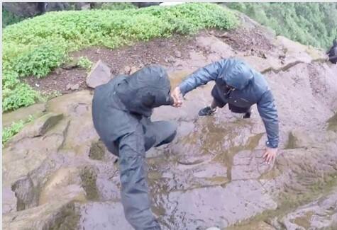 Pune Accident News: सिंहगड किल्ला चढताना पाय घसरुन ट्रेकरचा मृत्यू Pune Accident News: Trekker dies due to fall while climbing Sinhagad Fort Pune Accident News: सिंहगड किल्ला चढताना पाय घसरुन ट्रेकरचा मृत्यू