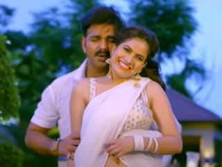 Bhojpuri news: प्रियंका सिंह के साथ Pawan Singh ने चलाया सुरों का जादू, एक्टर रोमांटिक अंदाज़ में हुए बेकाबू