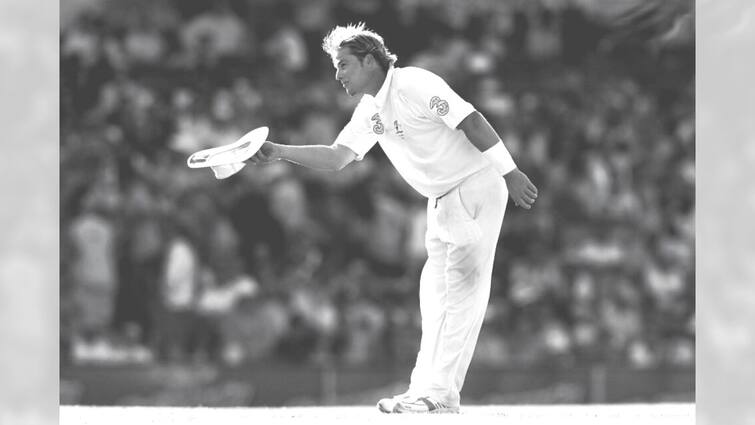 On this day in 2005, Australian spin maestro Shane Warne became first bowler to take 600 Test wickets Shane Warne: ওয়ার্নের জন্যই ১১ অগাস্ট ঐতিহাসিক দিন হয়ে রয়েছে, কেন জানেন?