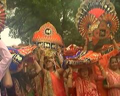 Ahmedabad Jagannath Yatra: જગન્નાથ મંદિરમાં બેન્ડવાજા સાથે વાજતે ગાજતે નીકળ્યું મામેરું, જુઓ તસવીરો