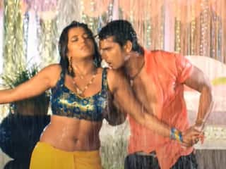 Bhojpuri Song: Monalisa ने Khesari Lal Yadav को हड़काया, कहा-खाली बतिया से काम नहीं चली ऐ