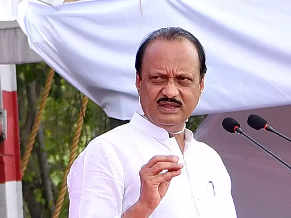 Ajit Pawar Covid Positive: மகாராஷ்ட்ரா அரசியல் நெருக்கடி.. கொரோனா தொற்றால் பாதிக்கப்பட்டுள்ள துணை முதல்வர்!